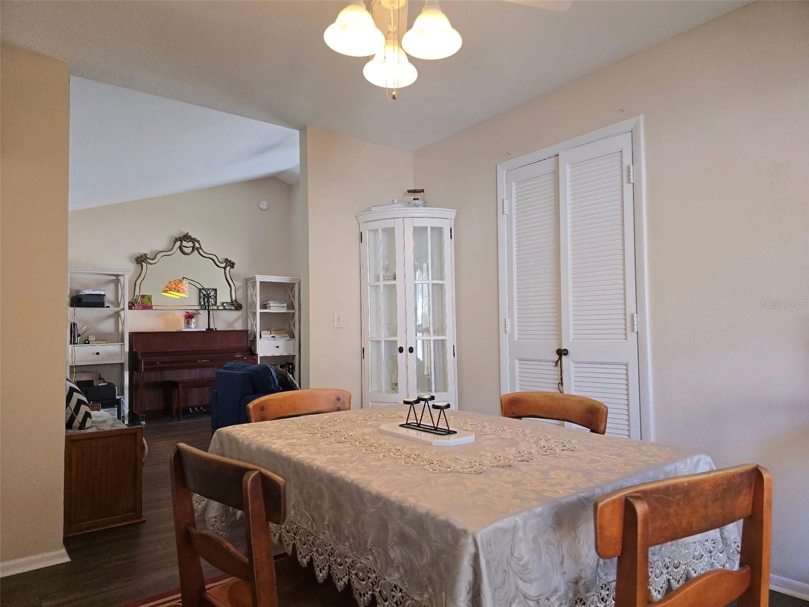 ALAFAYA WOODS PH 10 - Residential