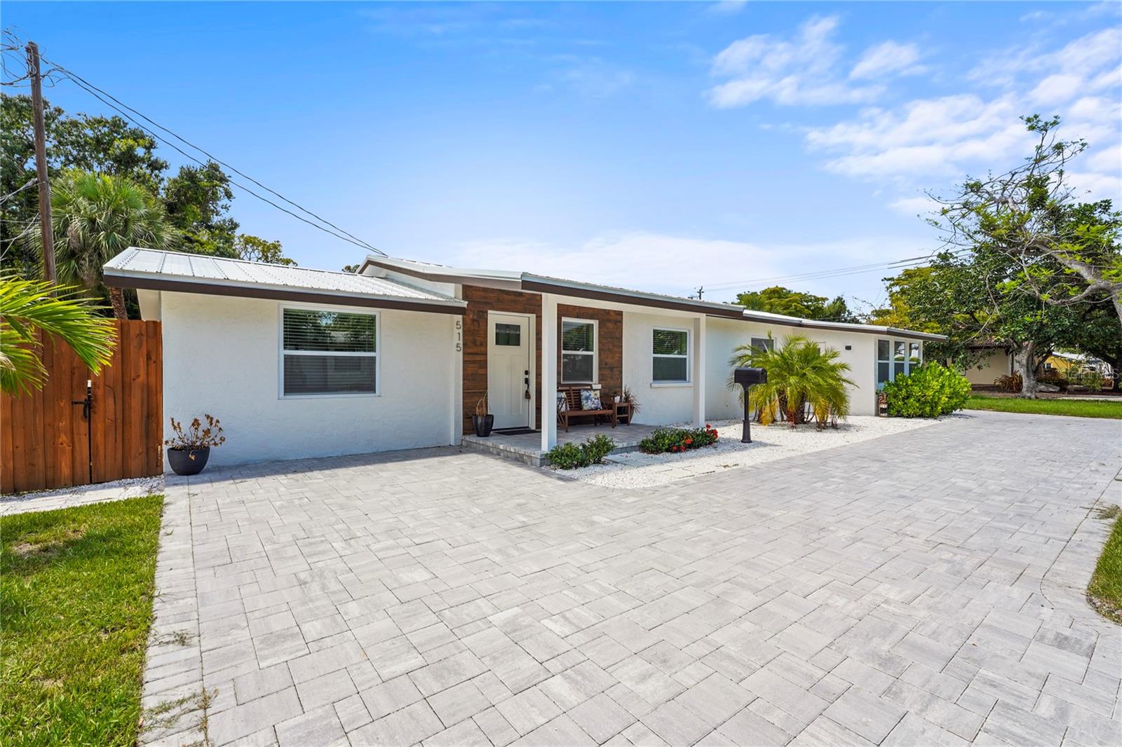 515 N OSPREY AVENUE
