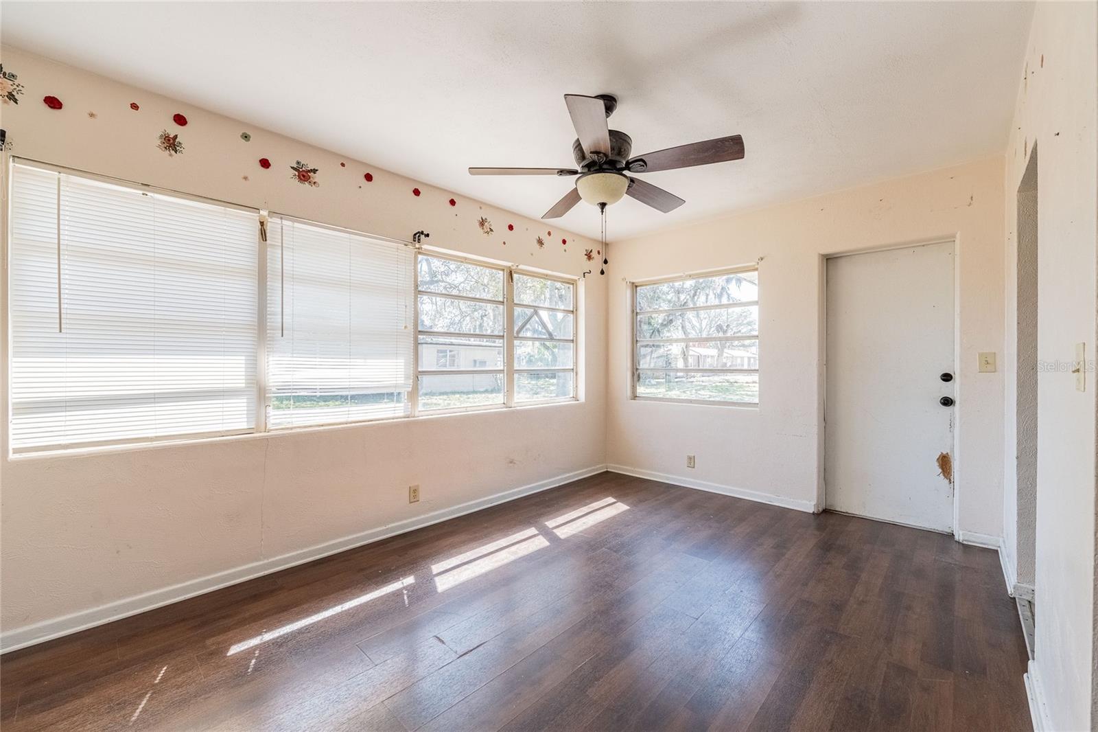 AZALEA PARK - Residential