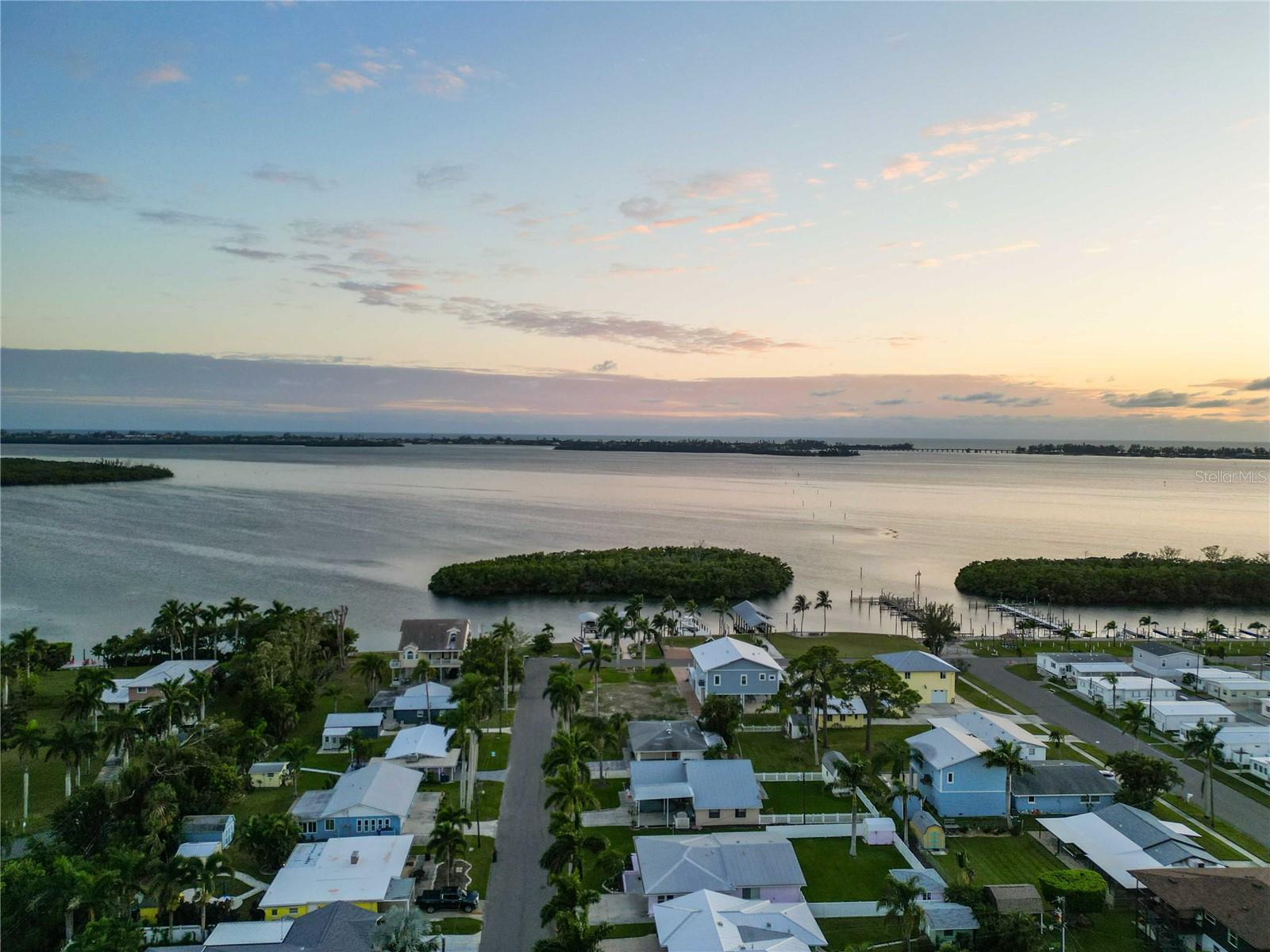 TWIN ISLES ESTATES - Residential