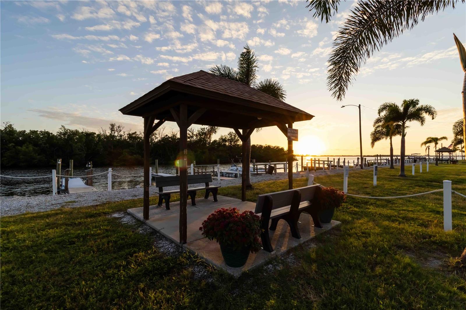 TWIN ISLES ESTATES - Residential