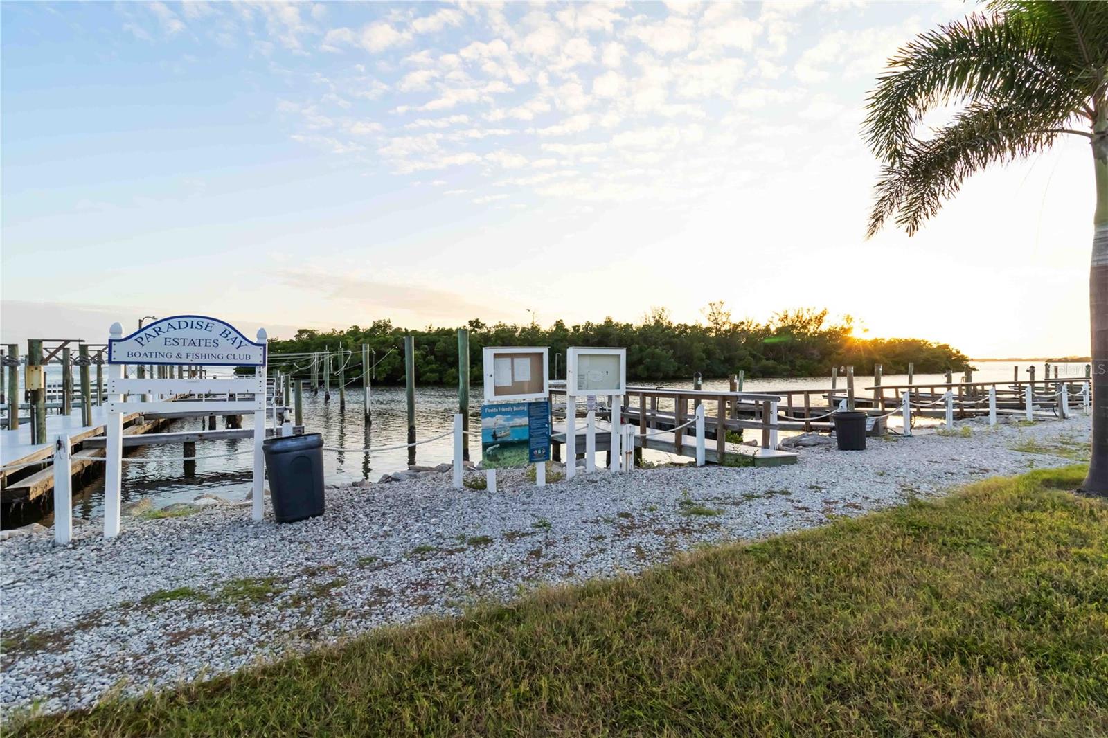 TWIN ISLES ESTATES - Residential