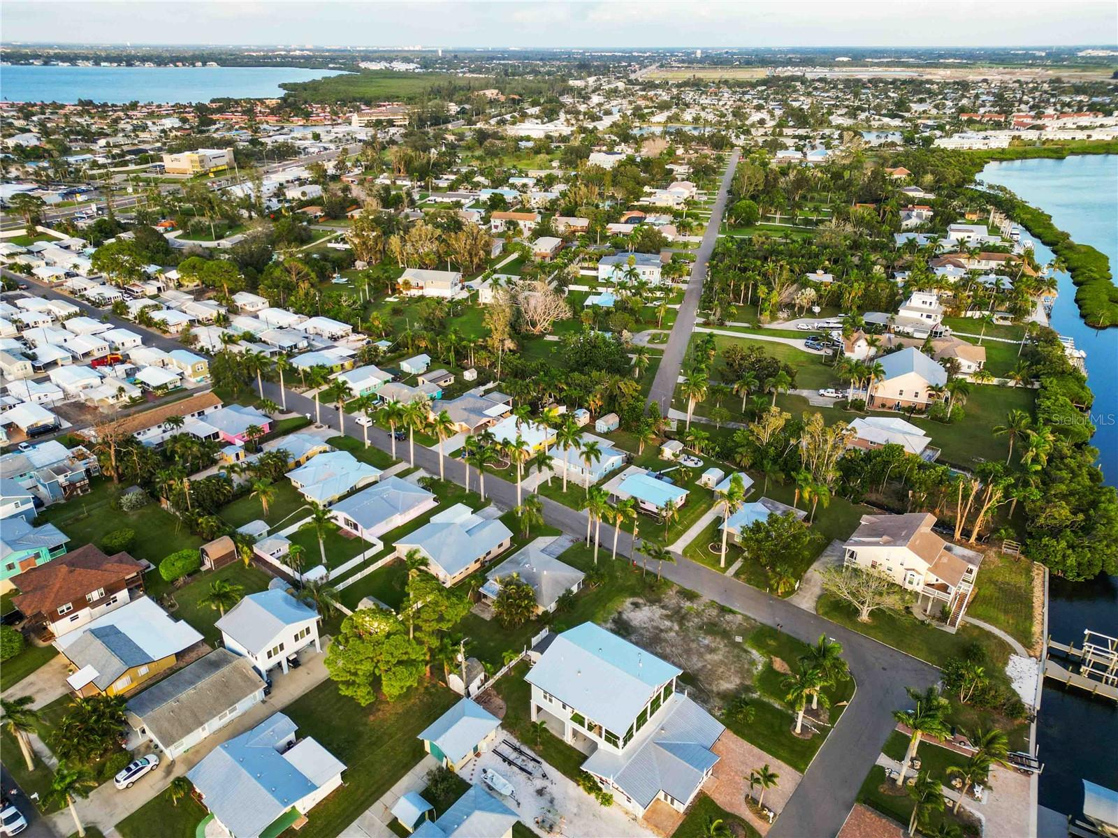 TWIN ISLES ESTATES - Residential