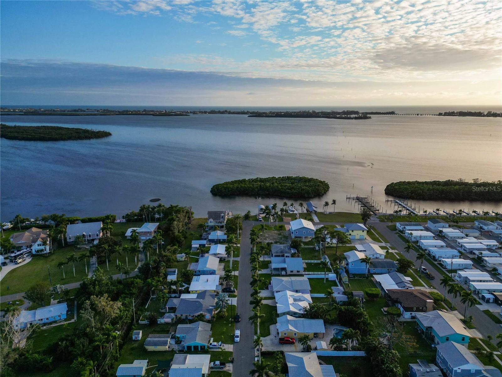 TWIN ISLES ESTATES - Residential