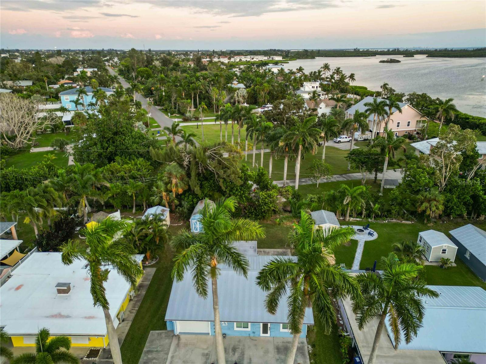 TWIN ISLES ESTATES - Residential