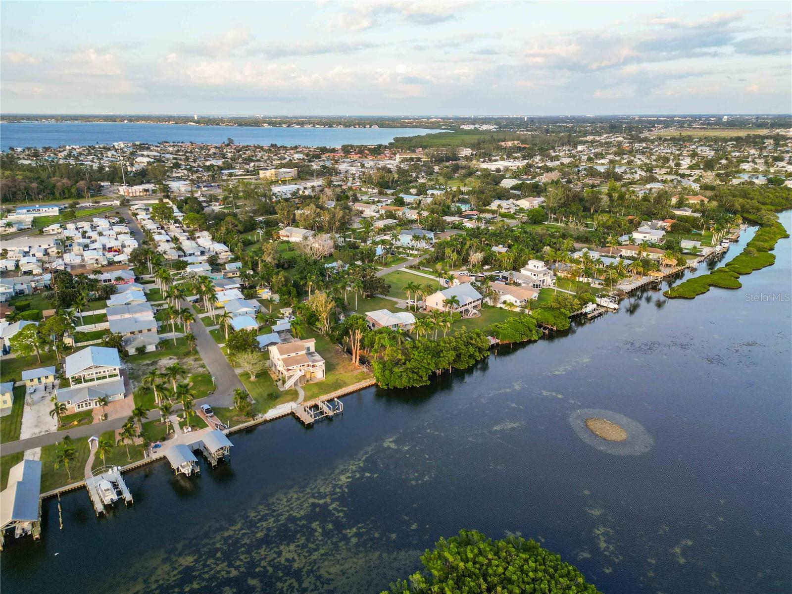 TWIN ISLES ESTATES - Residential