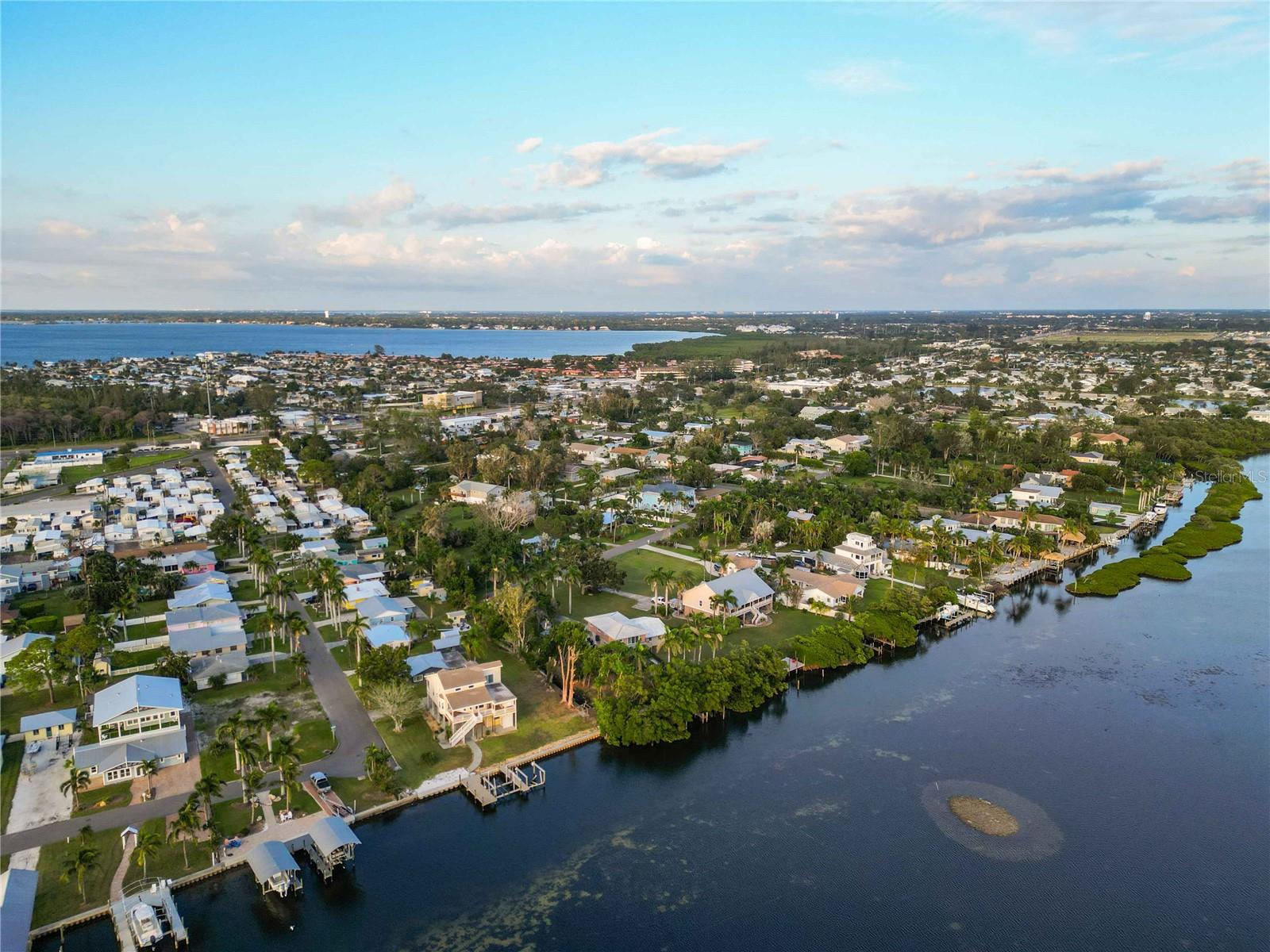 TWIN ISLES ESTATES - Residential