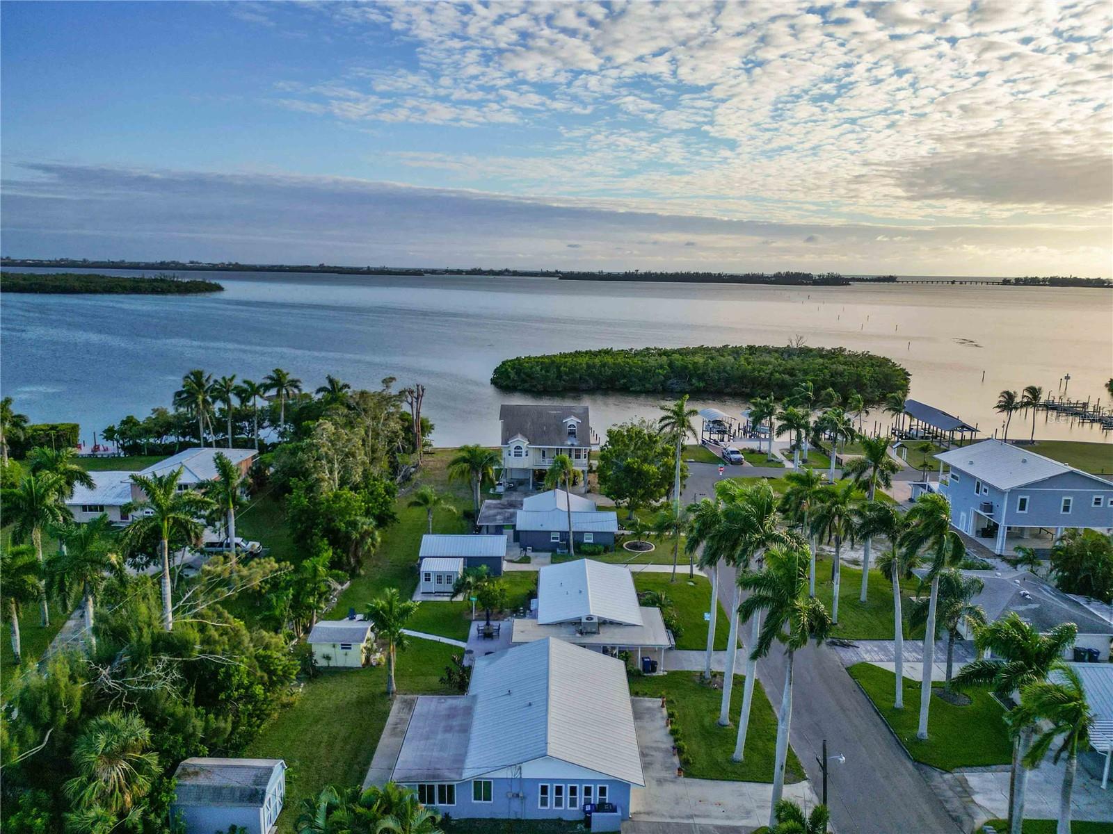 TWIN ISLES ESTATES - Residential