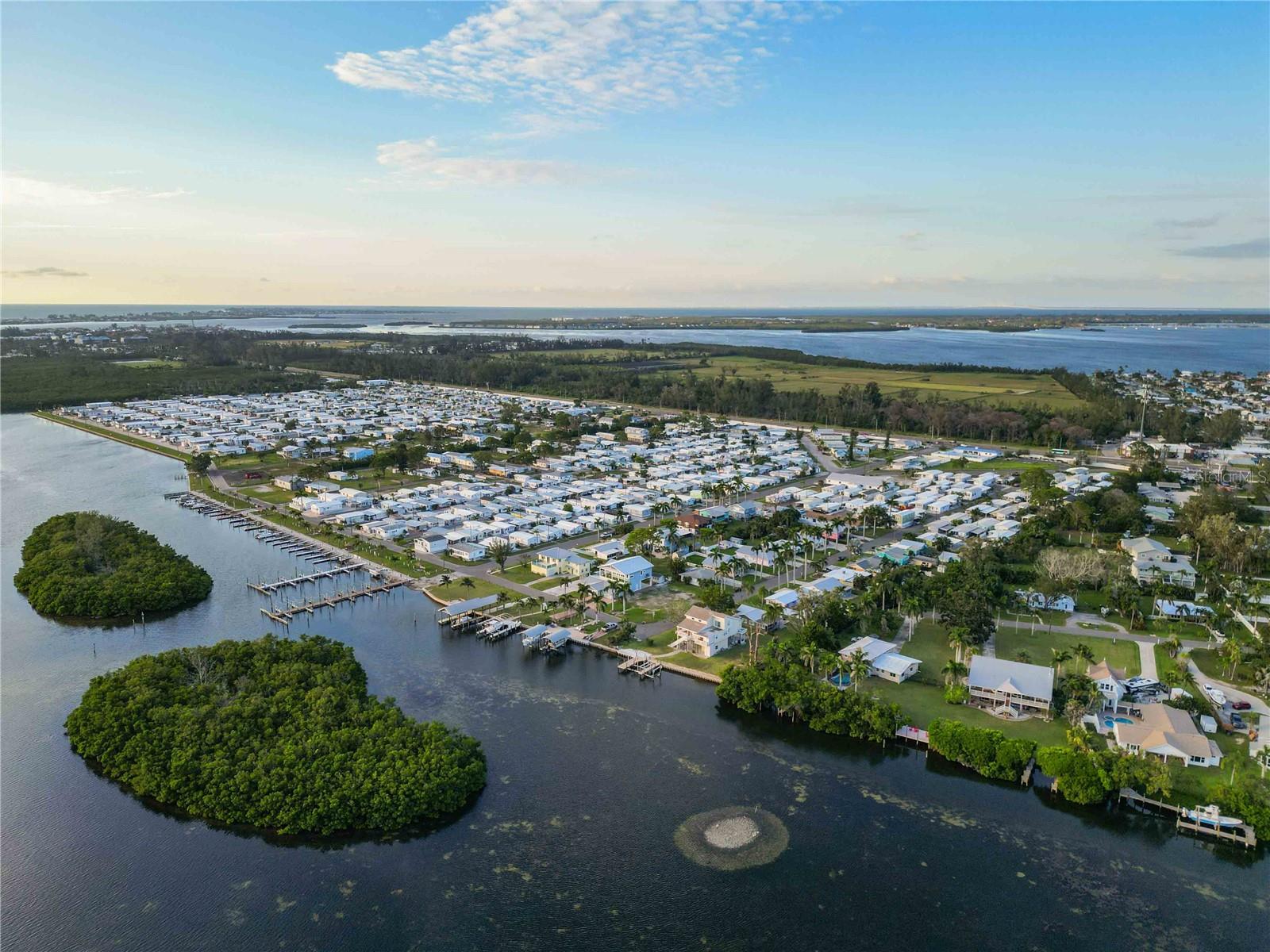 TWIN ISLES ESTATES - Residential