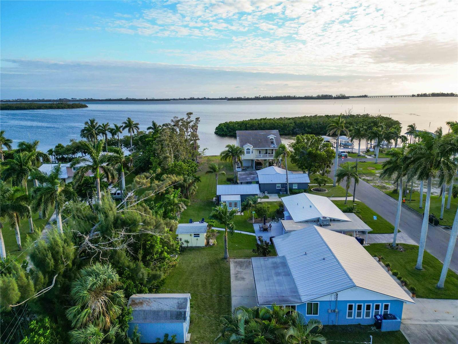 TWIN ISLES ESTATES - Residential