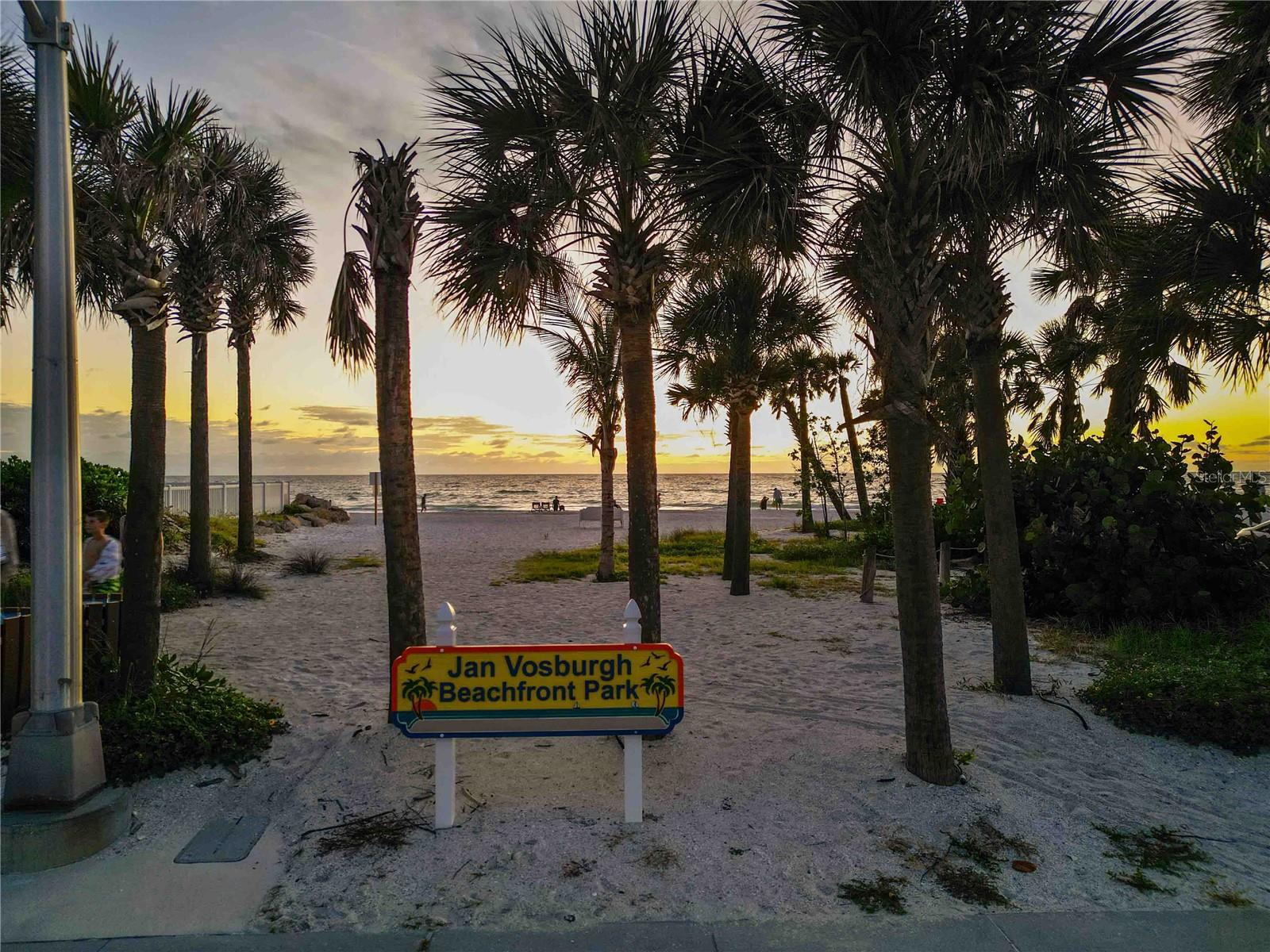 TWIN ISLES ESTATES - Residential