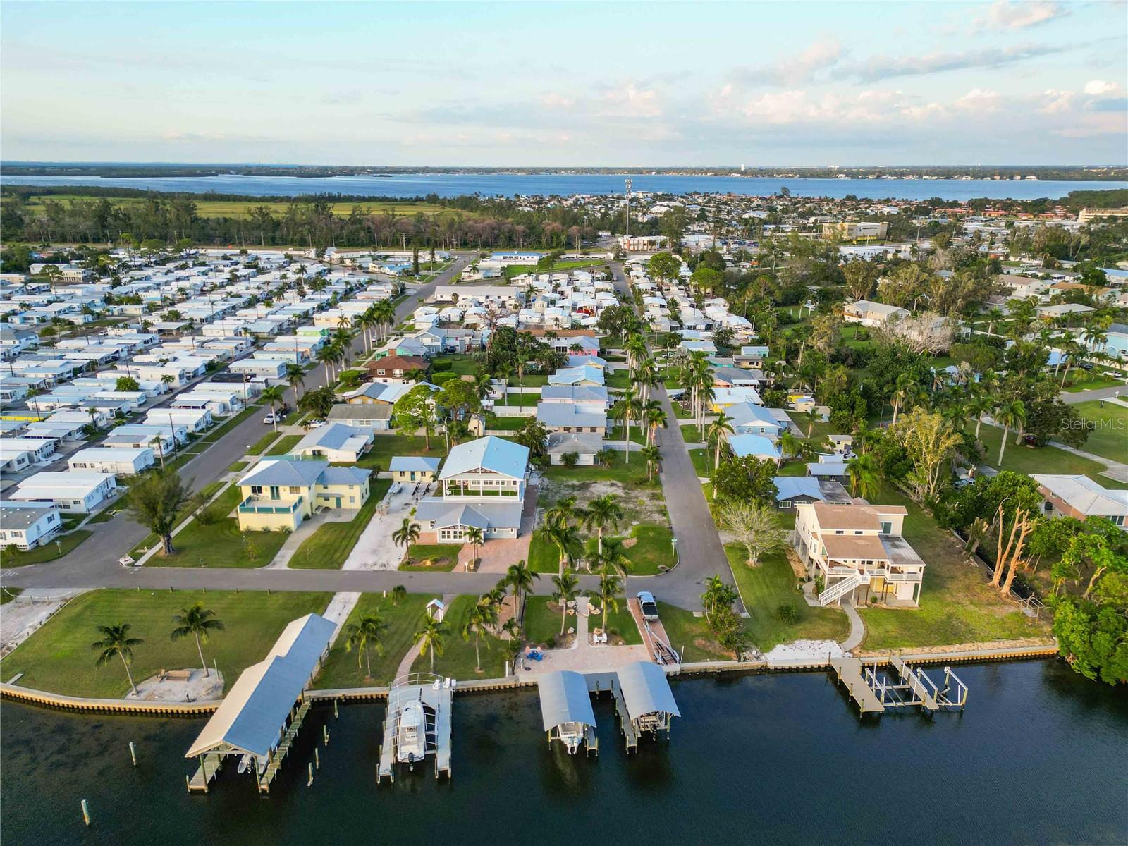 TWIN ISLES ESTATES - Residential