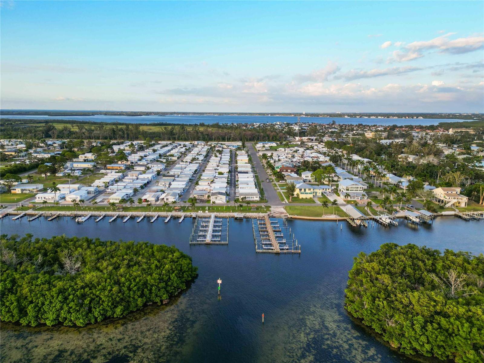 TWIN ISLES ESTATES - Residential