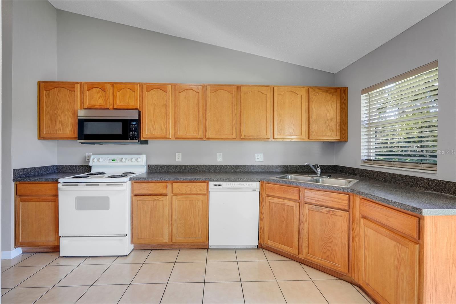 COVENTRY REP - Residential Lease