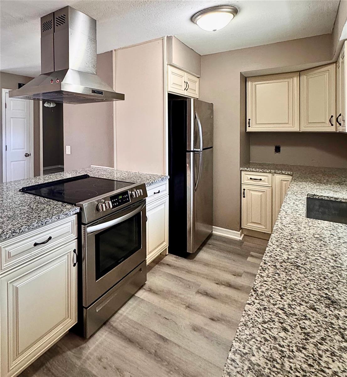 SPRING HILL - Residential