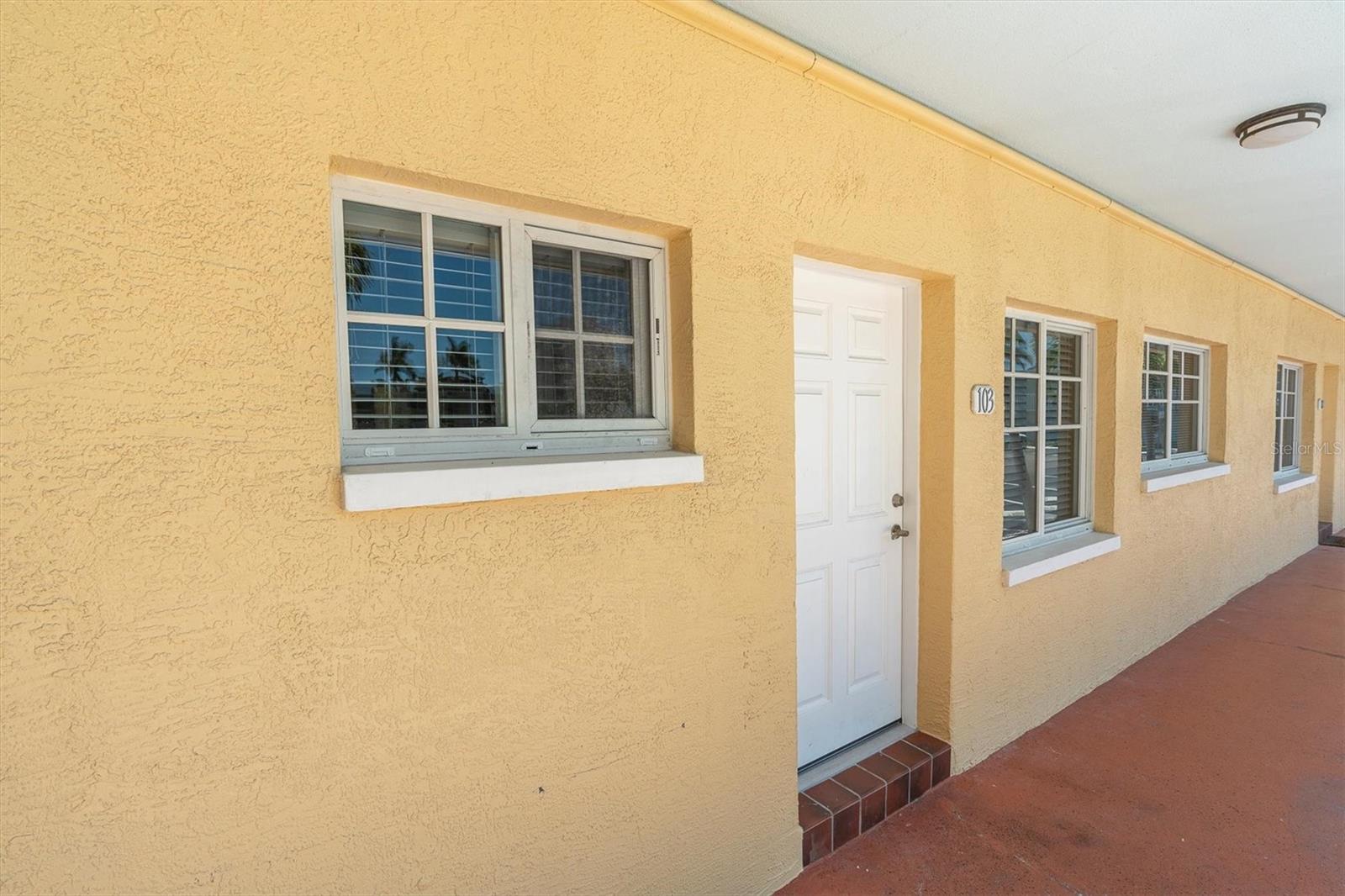 19417 GULF BOULEVARD E103