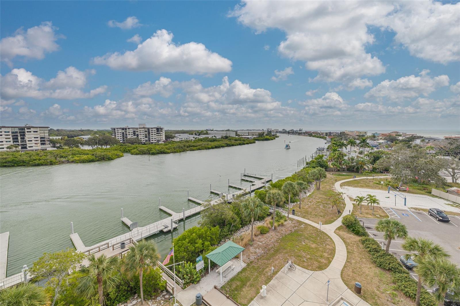 HARBOURSIDE AT MARKER 33 VACATION CONDO - Residential