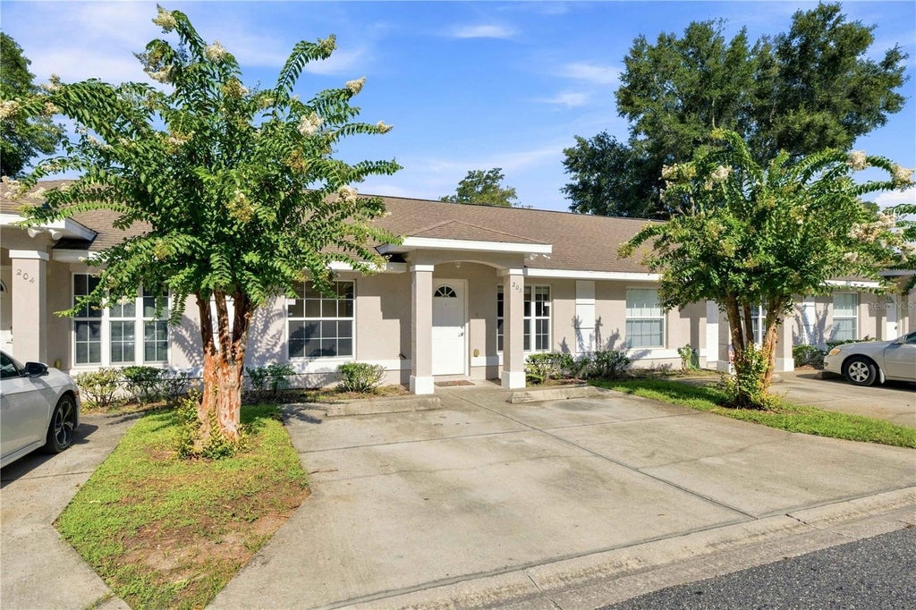 Photo of 3630 NE 8th Place #203, Ocala, FL 34470 (MLS # O6432268)