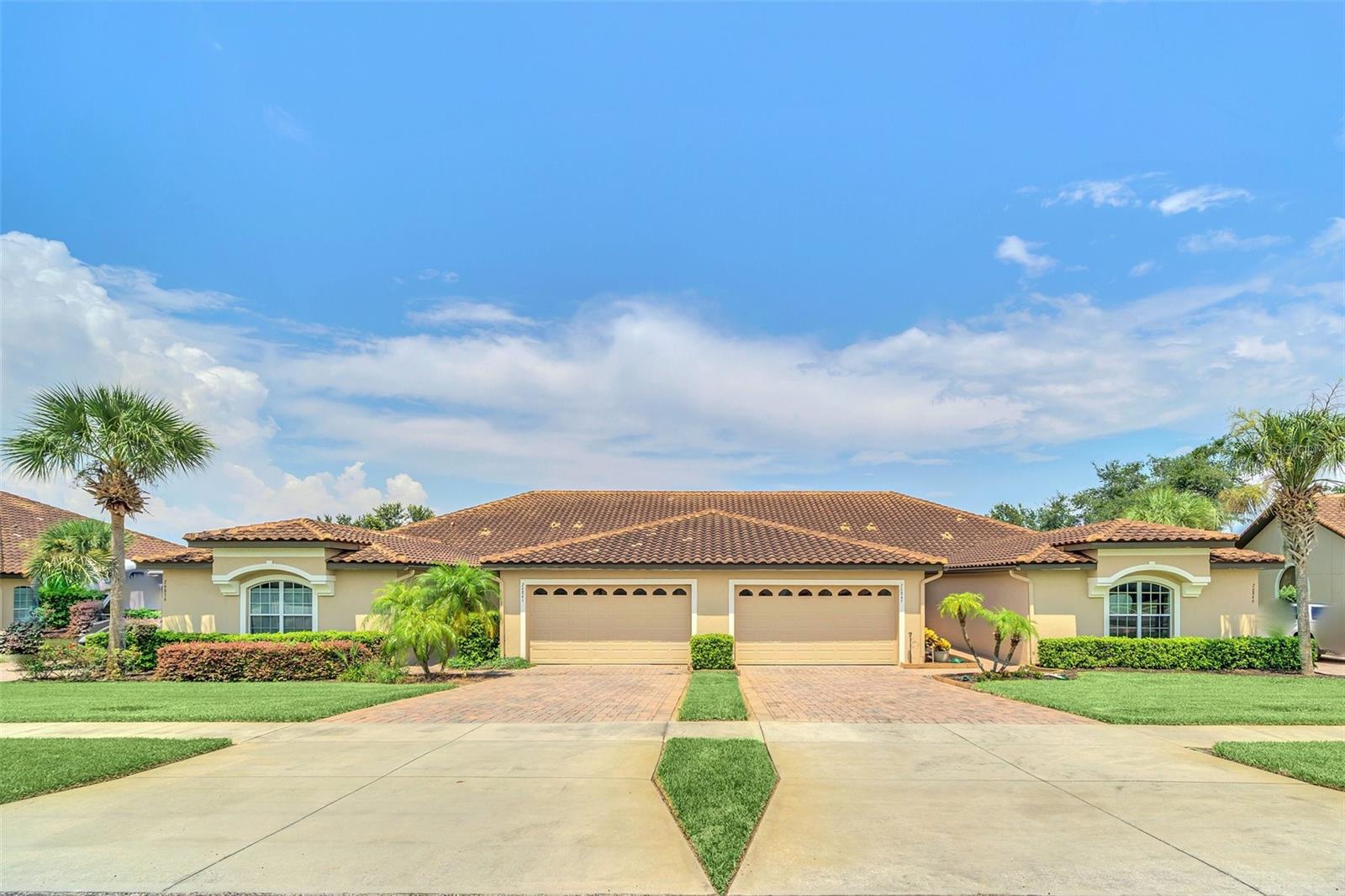 View HOWEY IN THE HILLS, FL 34737 townhome