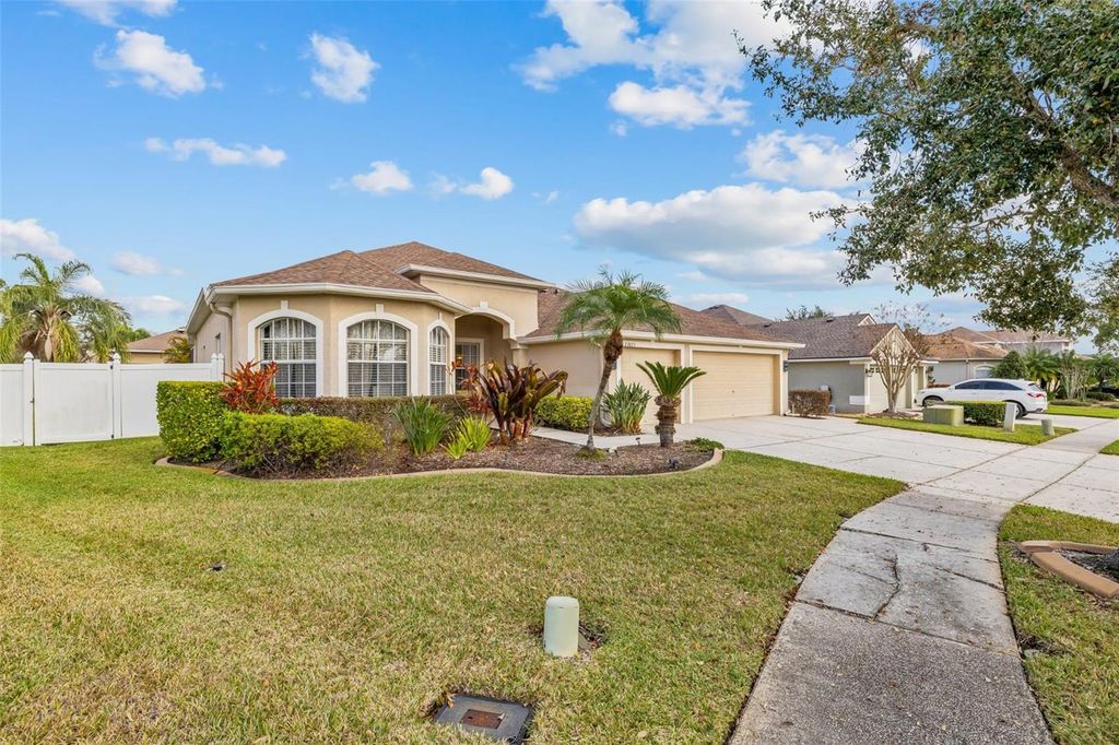 Photo of 22623 Cliffside Way, Land O Lakes, FL 34639 (MLS # TB8402959)