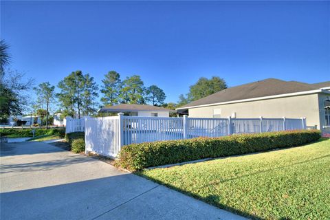 A home in WINTER HAVEN