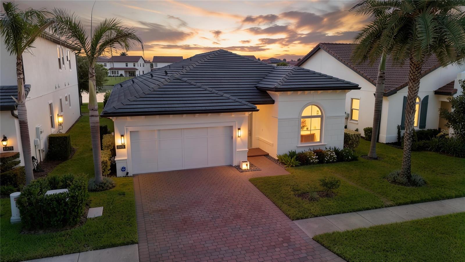 10481 ROYAL CYPRESS WAY