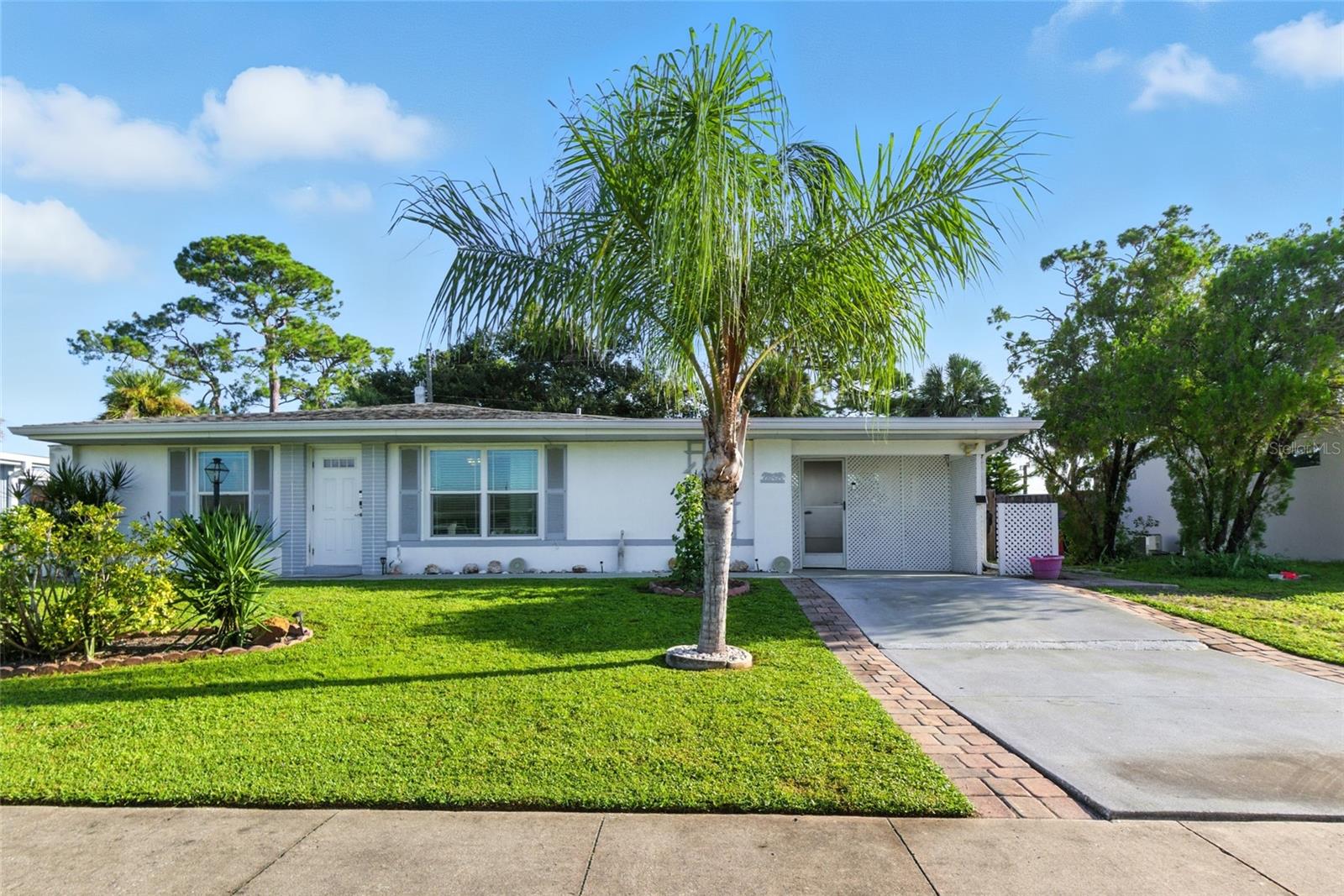 8142 COCO SOLO AVENUE