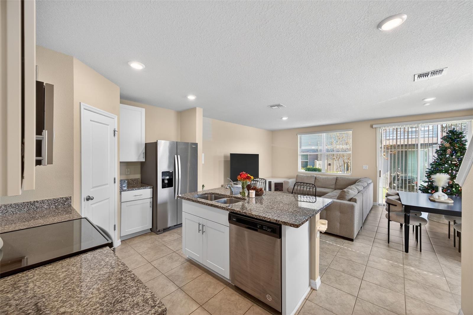 PRESTON OAKS TWNHMS - Residential