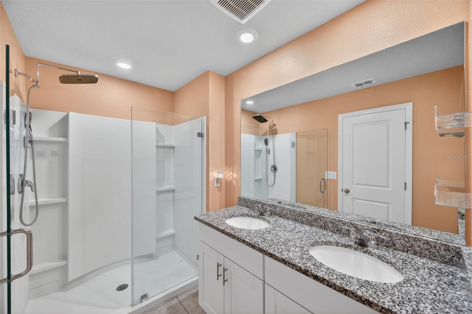 PRESTON OAKS TWNHMS - Residential