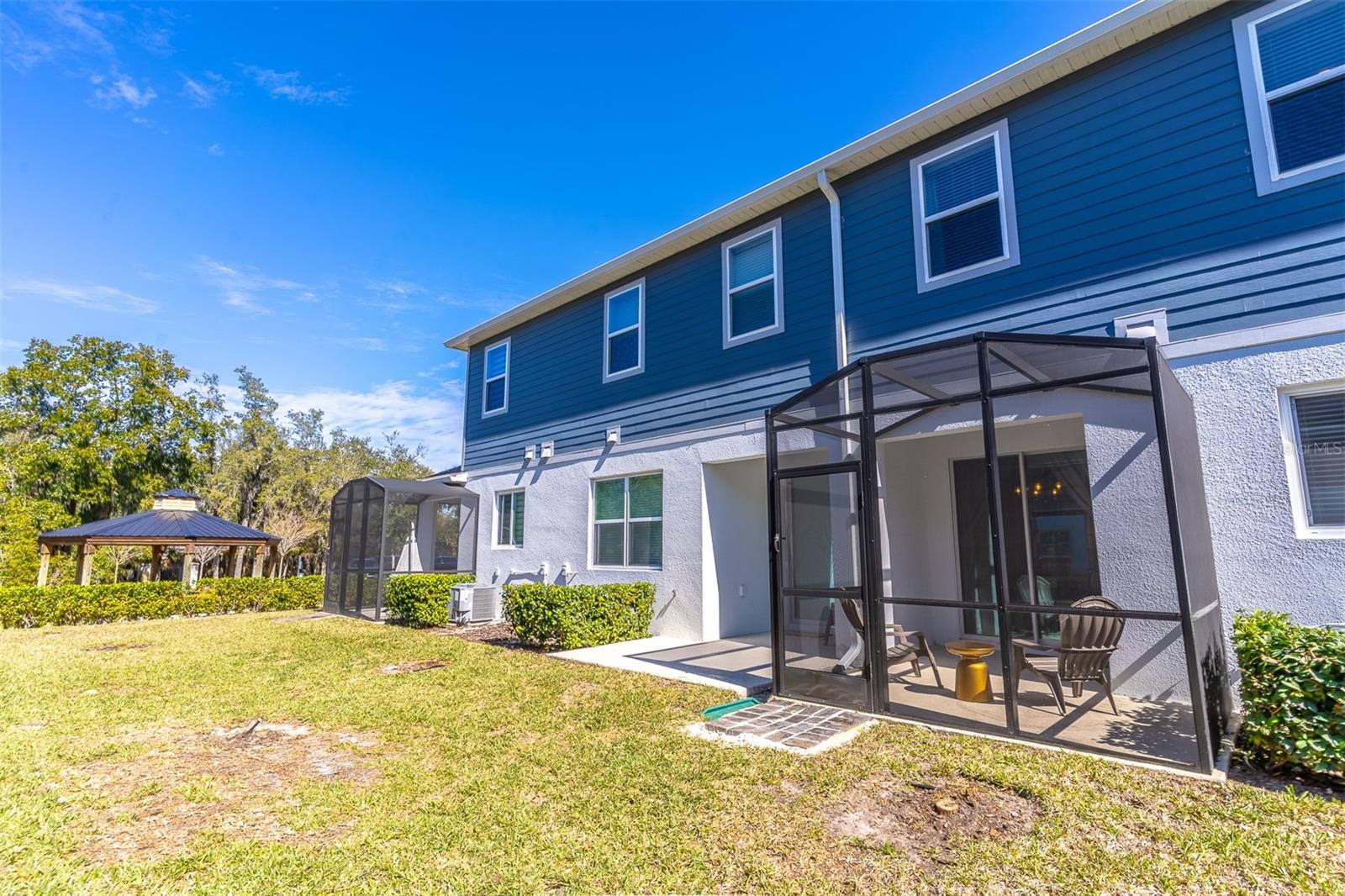 TOWNS AT TUSKAWILLA COMMONS - Residential