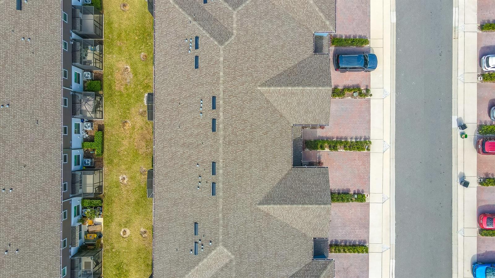 TOWNS AT TUSKAWILLA COMMONS - Residential