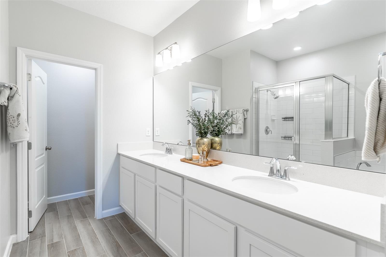 TOWNS AT TUSKAWILLA COMMONS - Residential