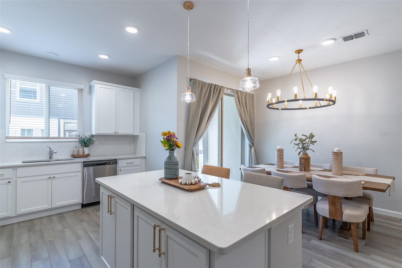 TOWNS AT TUSKAWILLA COMMONS - Residential