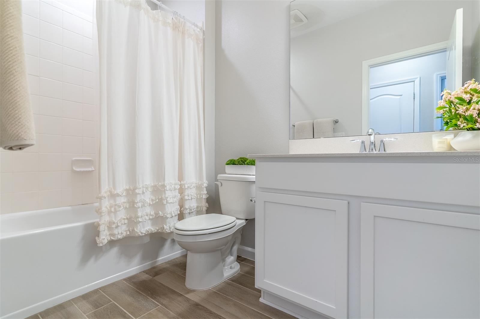 TOWNS AT TUSKAWILLA COMMONS - Residential