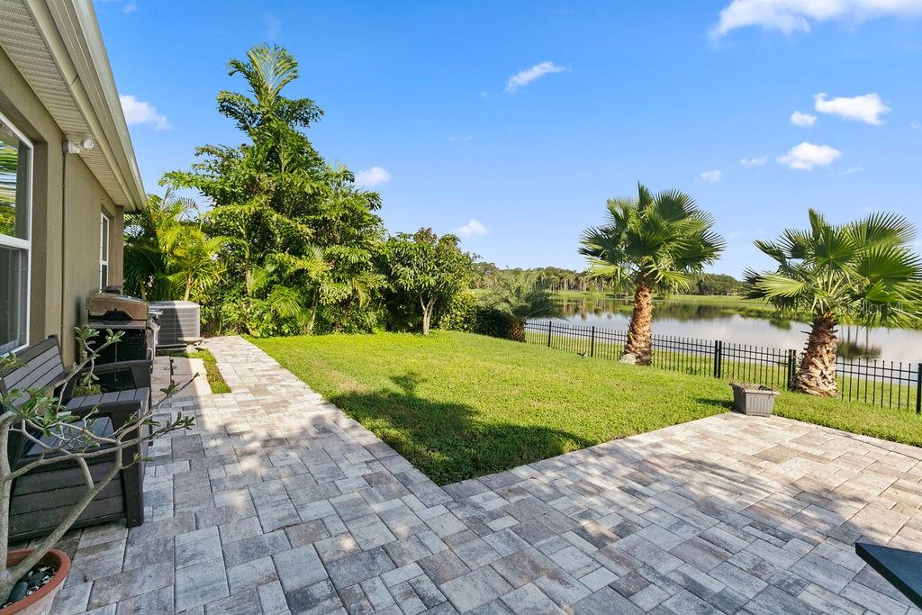 LAKESIDE PALMS - Residential