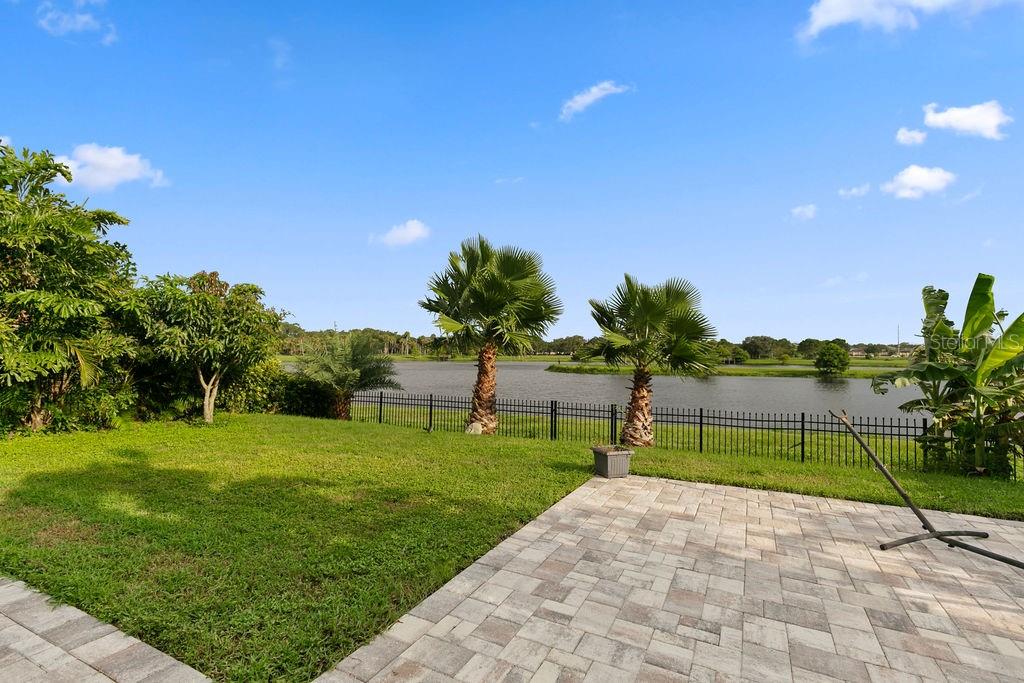 LAKESIDE PALMS - Residential