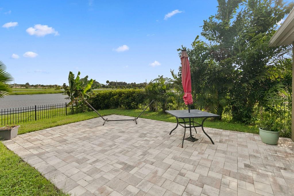 LAKESIDE PALMS - Residential