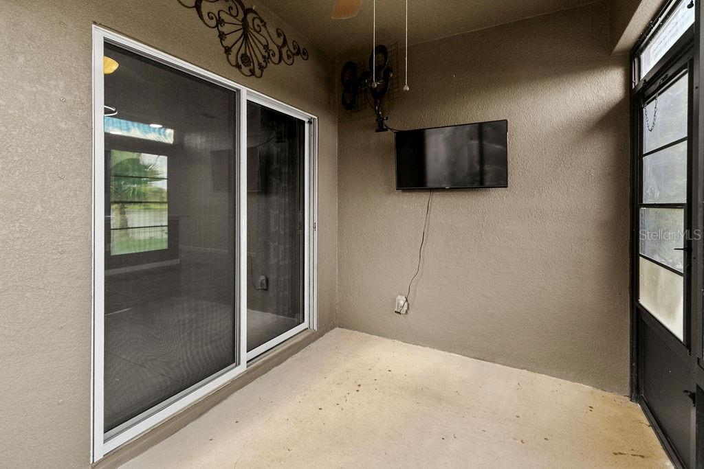 LAKESIDE PALMS - Residential