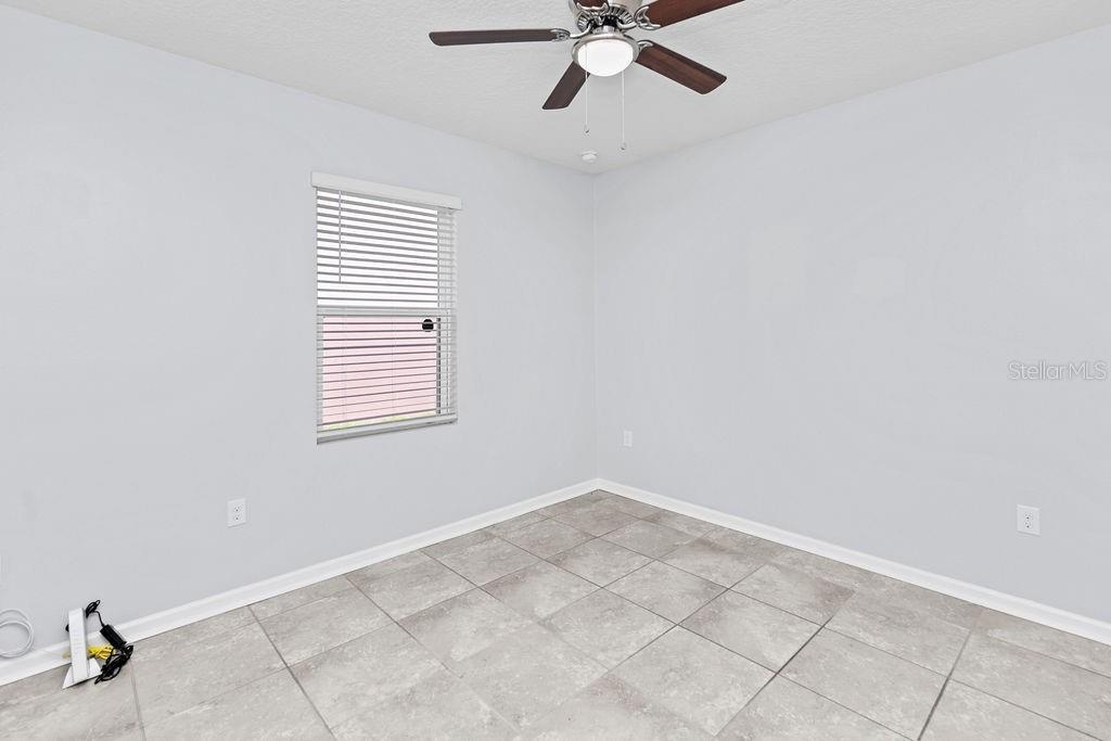 LAKESIDE PALMS - Residential