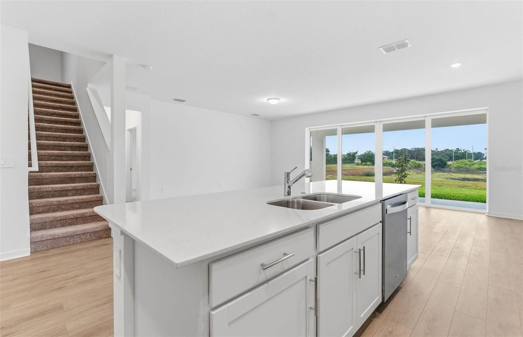 Photo of 11222 Sycamore Glen Loop, Thonotosassa, FL 33592 (MLS # TB8477826)