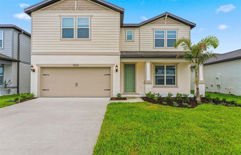 Photo of 11222 Sycamore Glen Loop, Thonotosassa, FL 33592 (MLS # TB8477826)