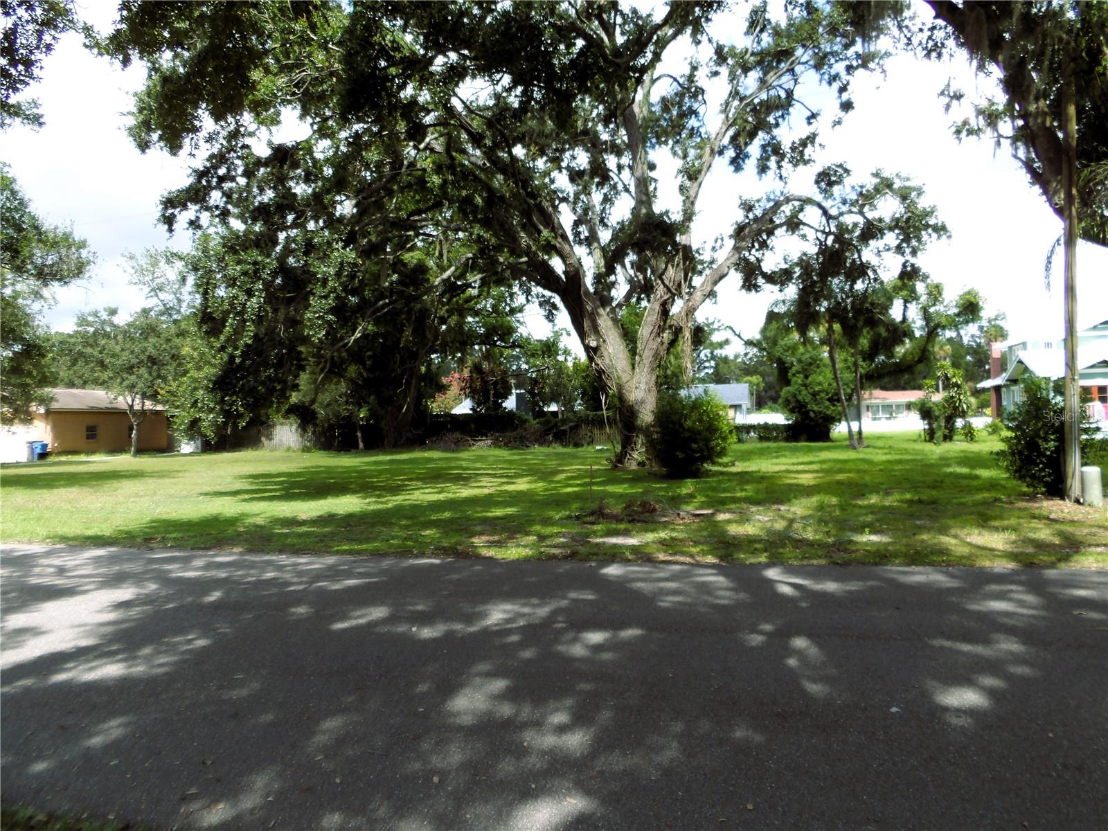 310 OAK AVENUE