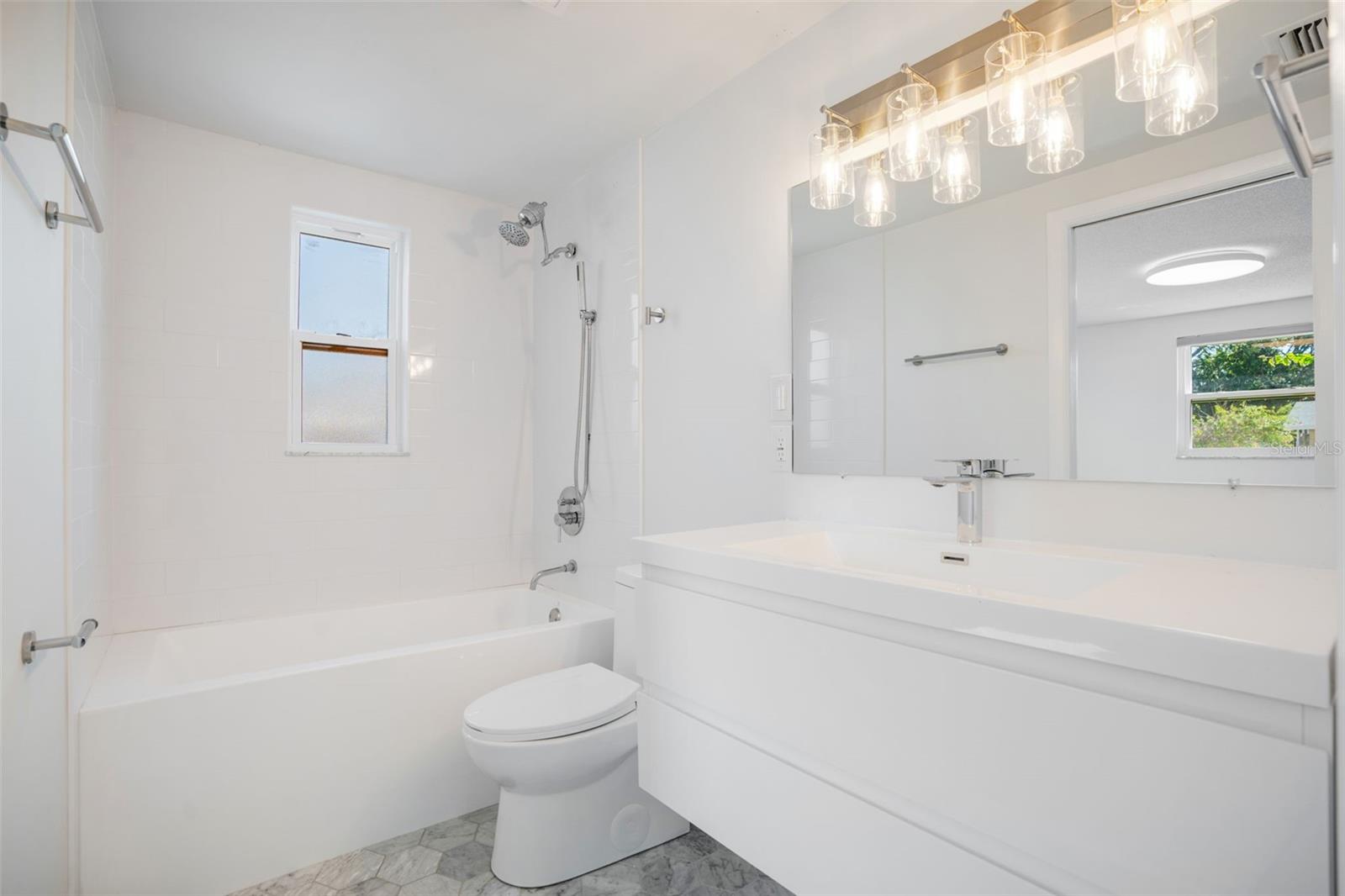 PHILLIPPI GARDENS - Residential Income