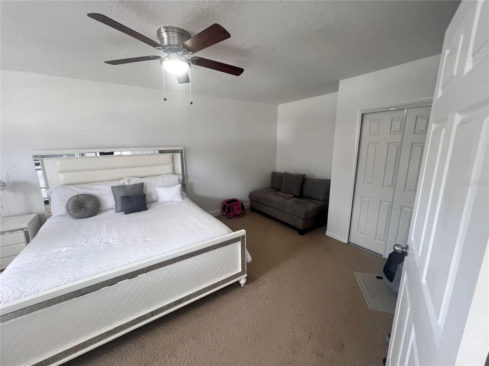 CANDLELIGHT OAKS - Residential