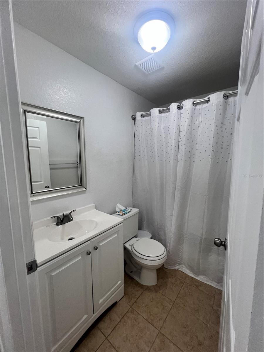 CANDLELIGHT OAKS - Residential