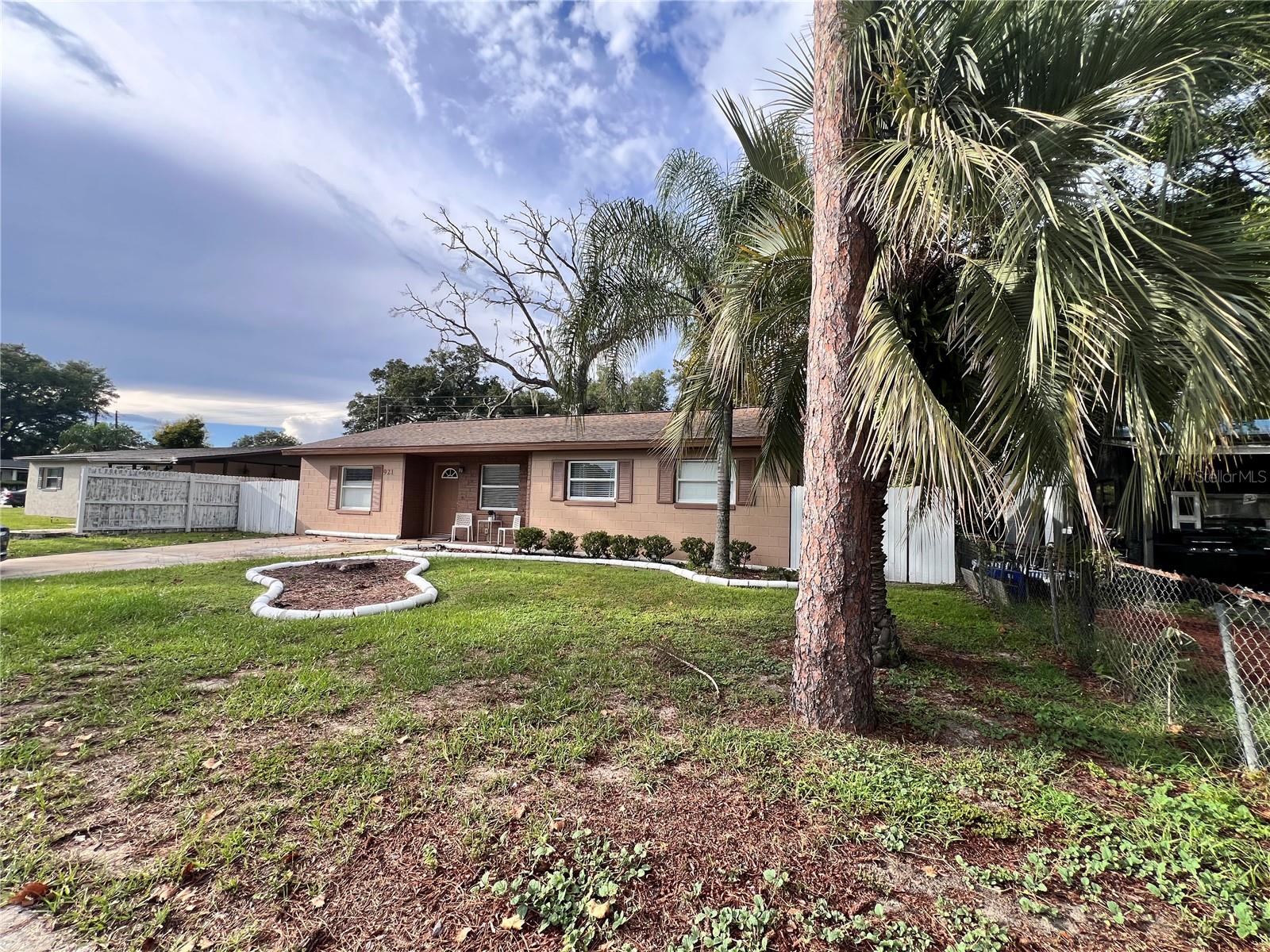 CANDLELIGHT OAKS - Residential