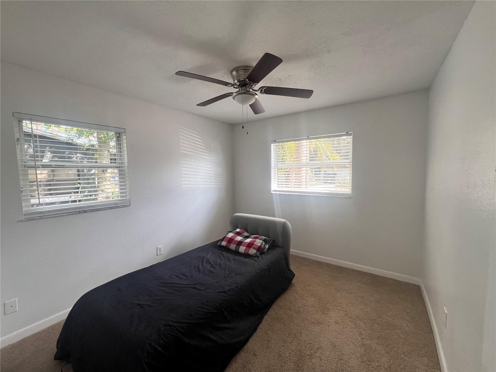 CANDLELIGHT OAKS - Residential