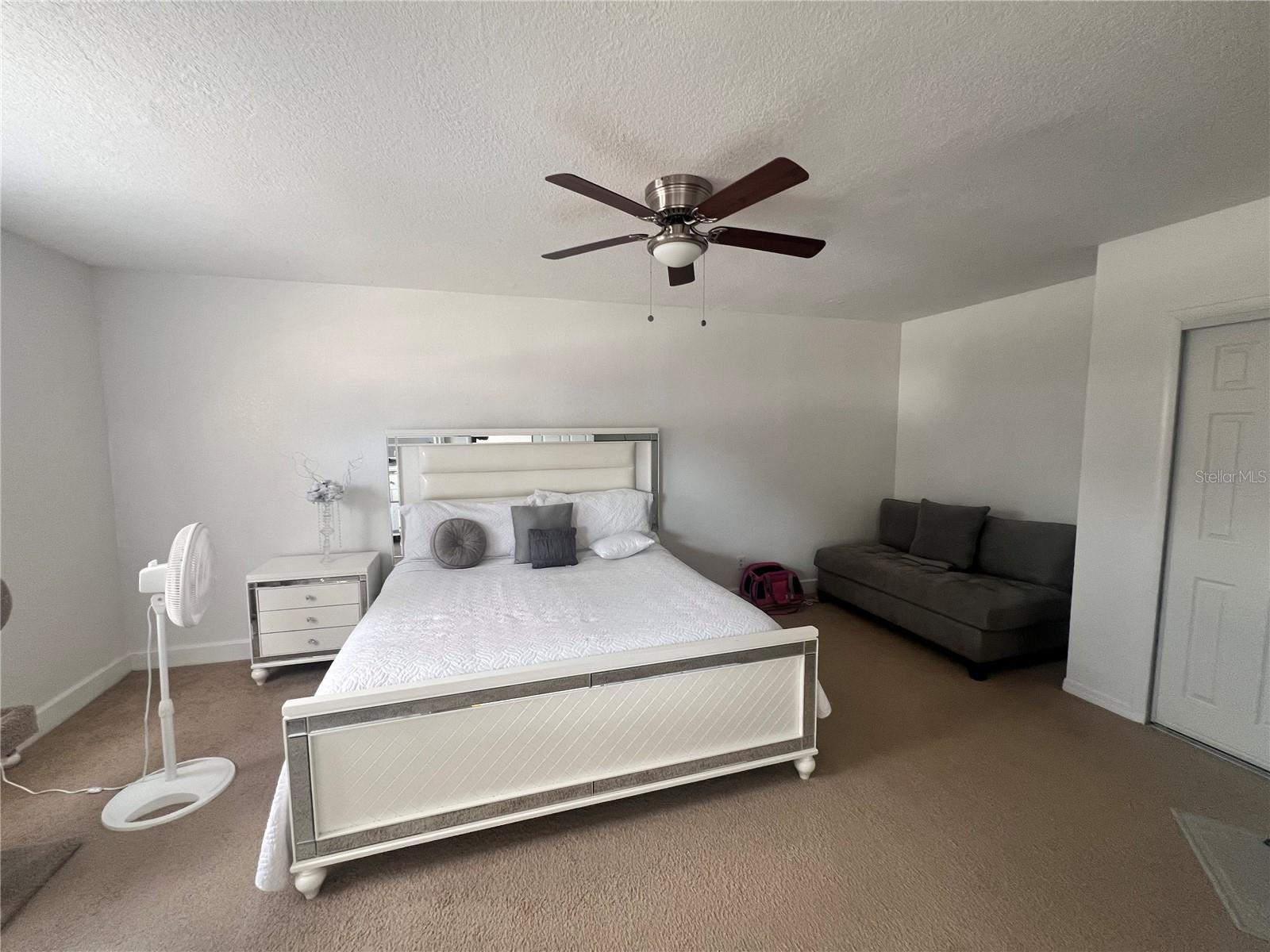 CANDLELIGHT OAKS - Residential