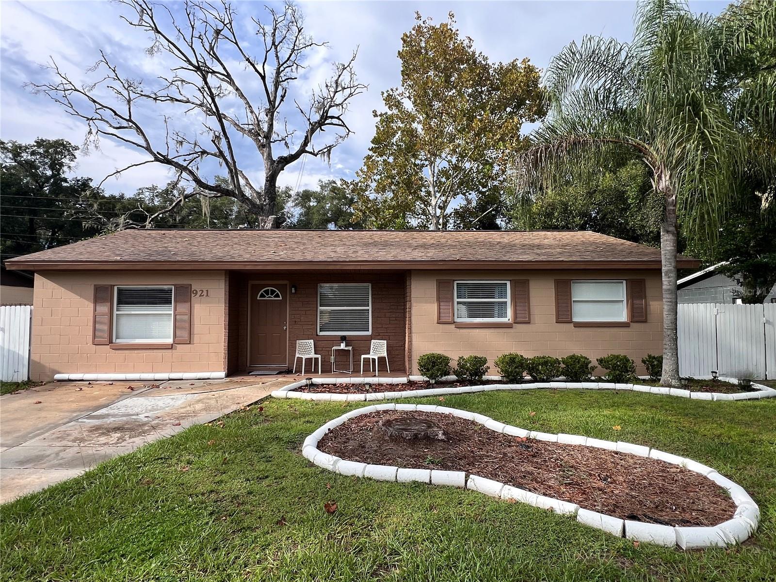 CANDLELIGHT OAKS - Residential