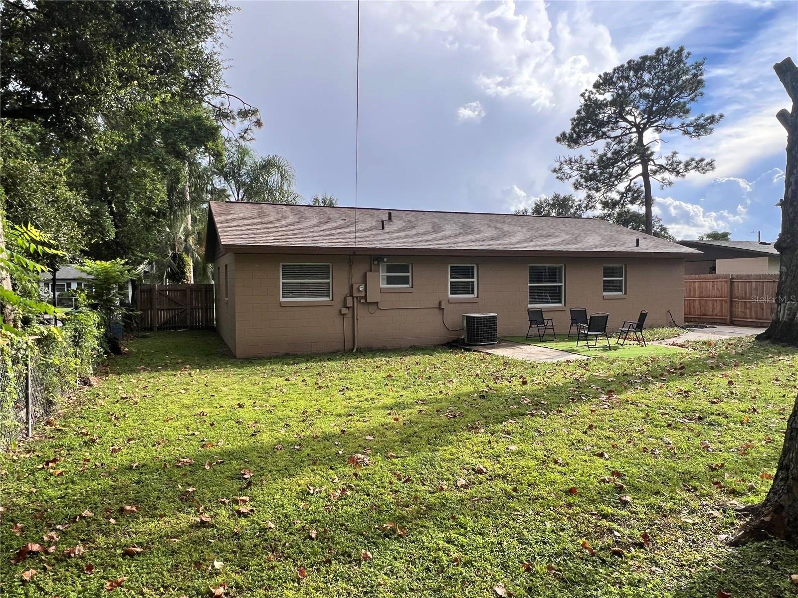 CANDLELIGHT OAKS - Residential